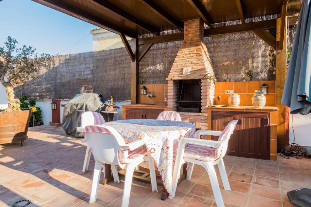 Estudio Maria De Waard Nerja Εξωτερικό φωτογραφία