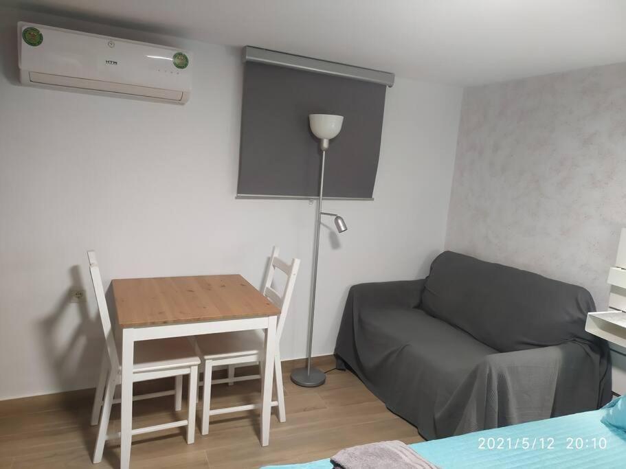 Estudio Maria De Waard Nerja Εξωτερικό φωτογραφία